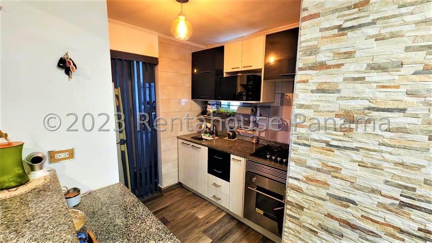 Renovated Apartment in PH Vistas del Rocío